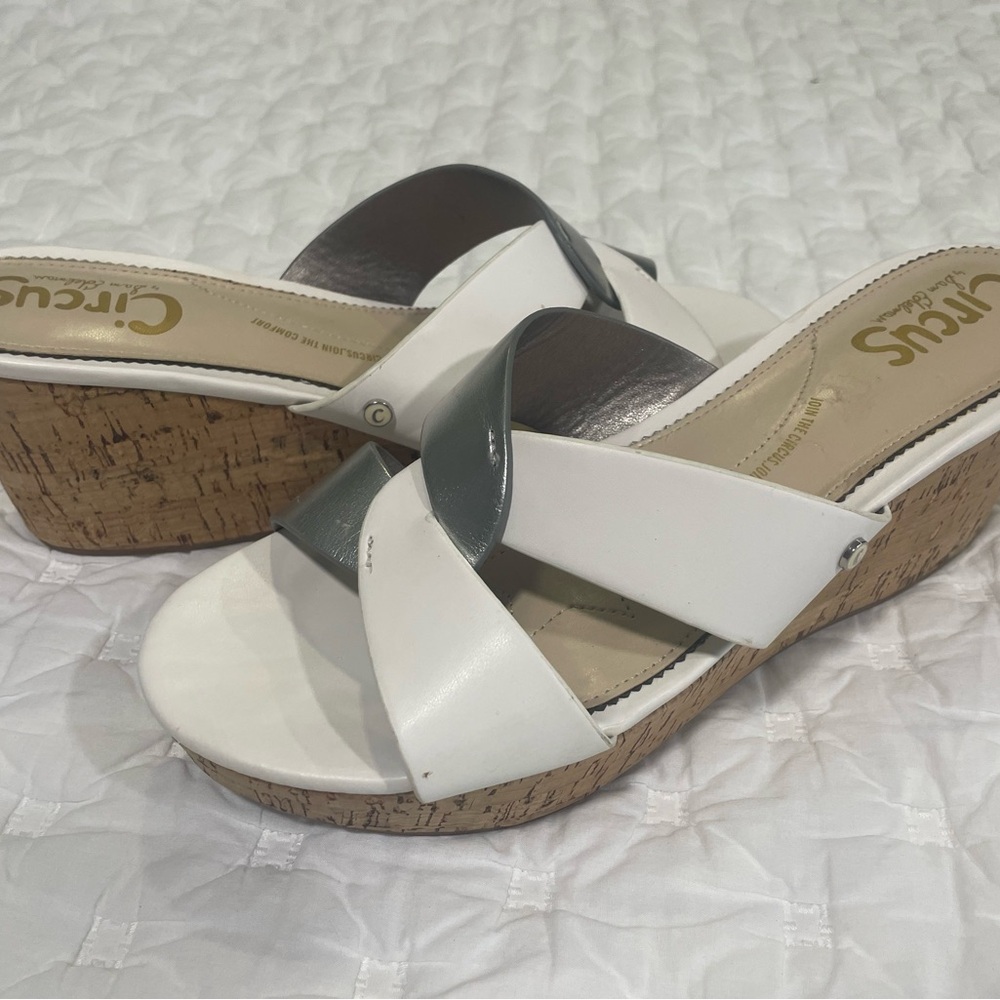 Circus by Sam Edelman White and Silver Wedge Sandals